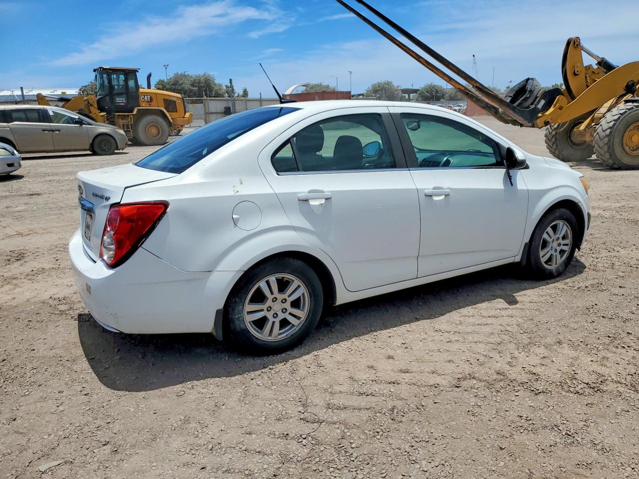 2013 Chevrolet Sonic - Фото 3