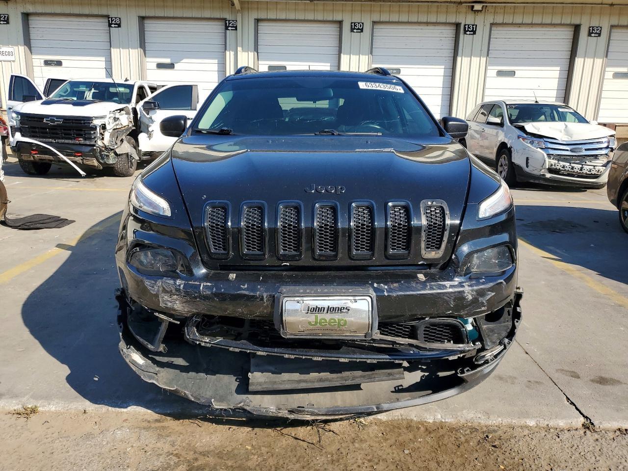 2017 Jeep Cherokee Sport - Фото 5