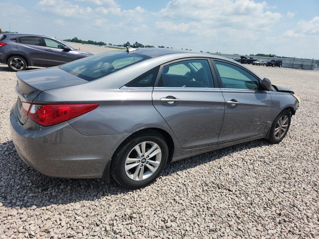 2013 Hyundai Sonata Gls - Image 3