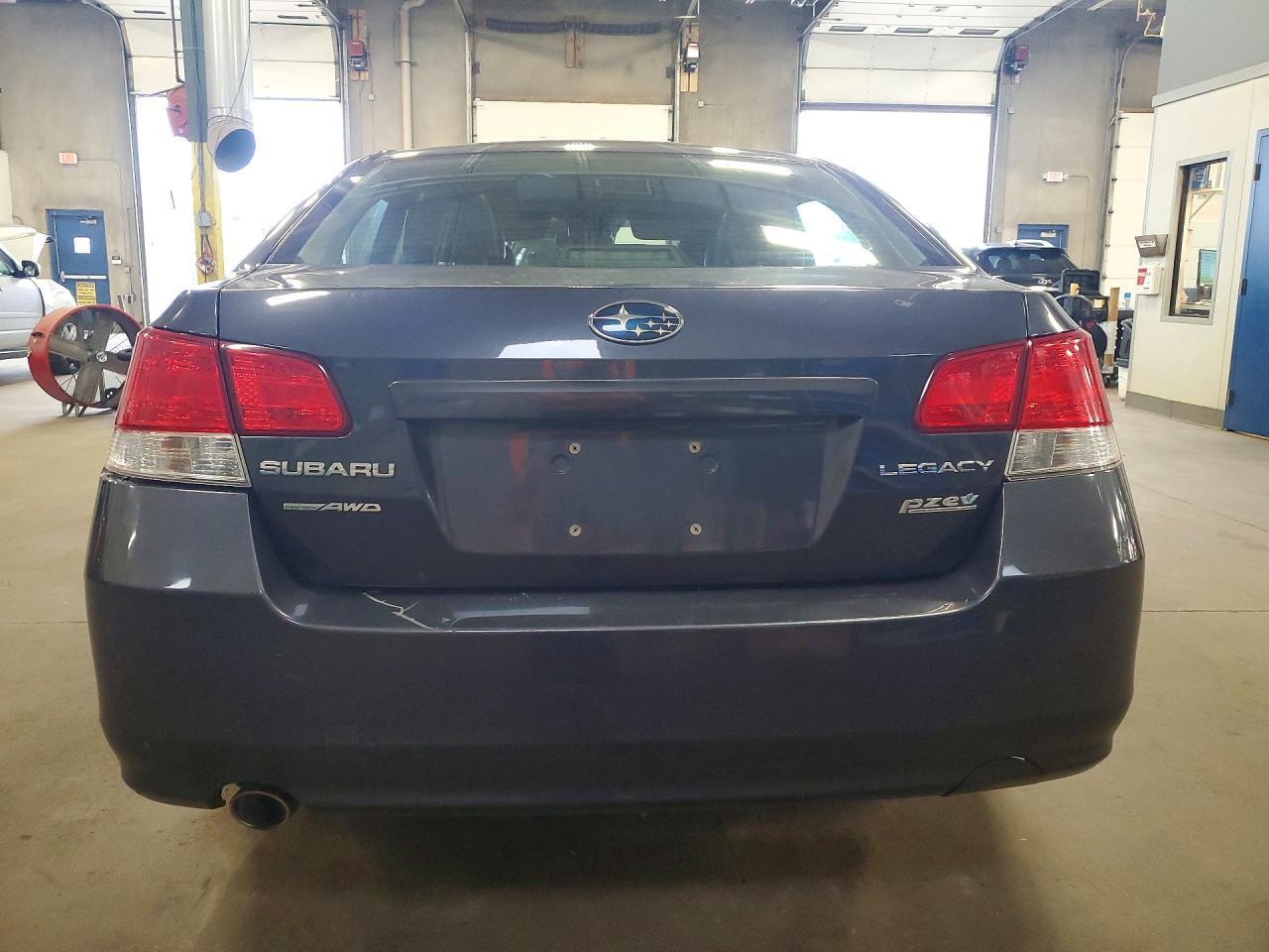 2010 Subaru Legacy 2.5I Limited - Image 6