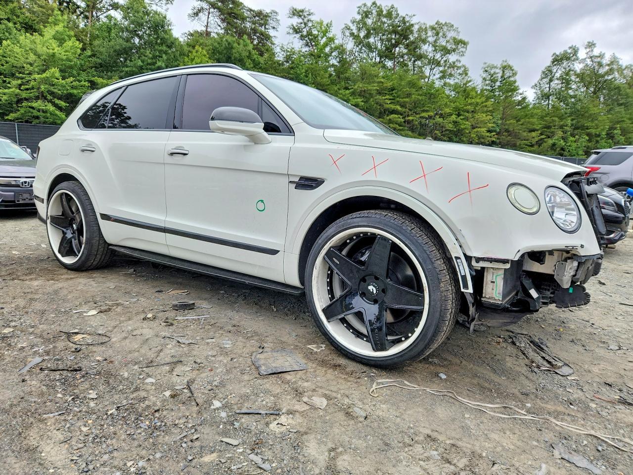 2017 Bentley Bentayga - Фото 4