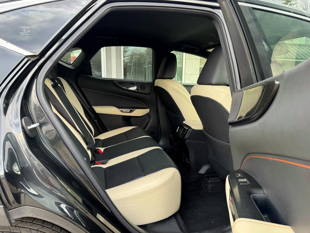 2022 Lexus Nx 250 - Image 6