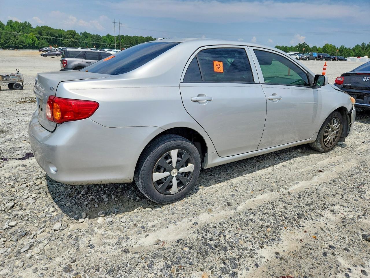 2010 Toyota Corolla Le - Фото 3