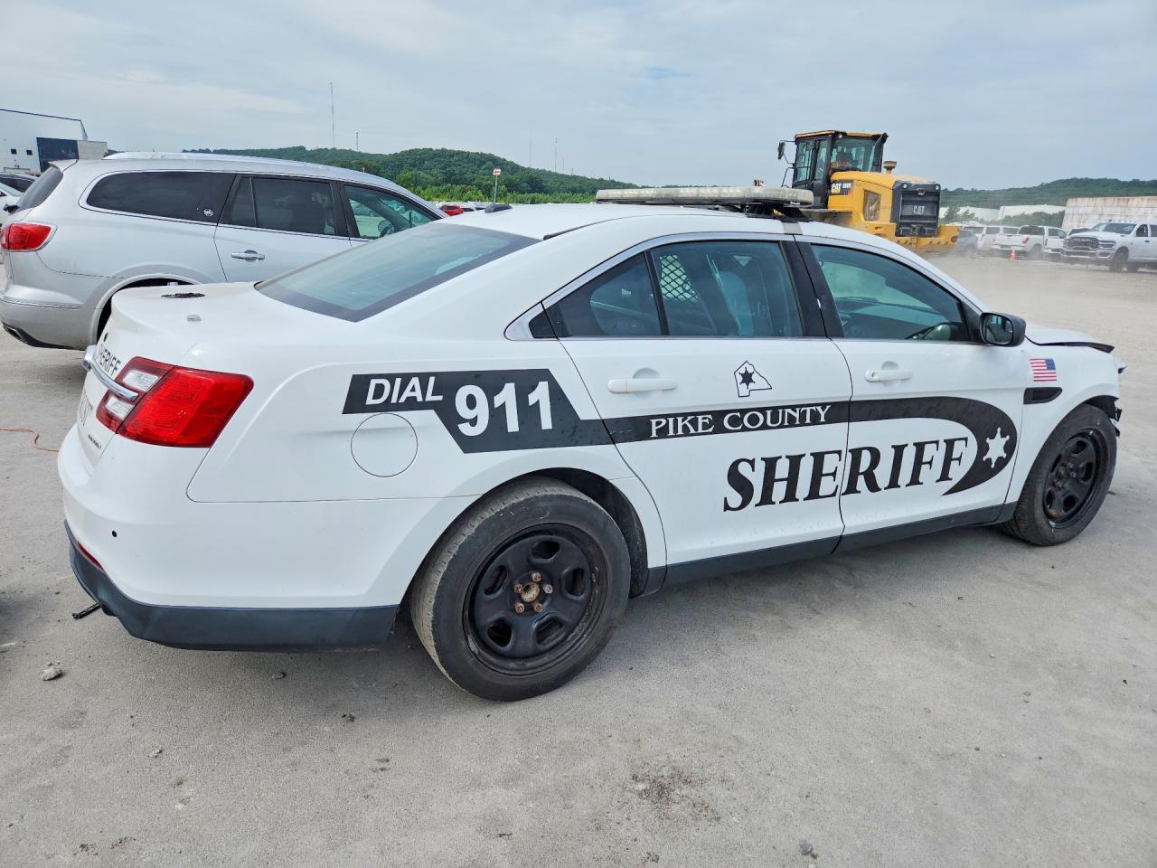 2016 Ford Taurus Police Interceptor - Фото 3