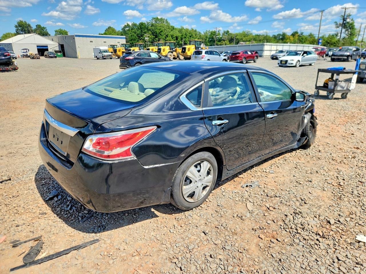 2015 Nissan Altima 2.5 S - Image 3
