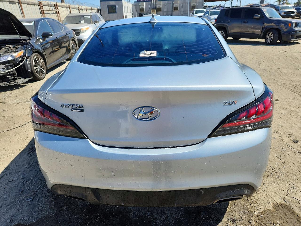 2013 Hyundai Genesis Coupe 2.0T - Image 6