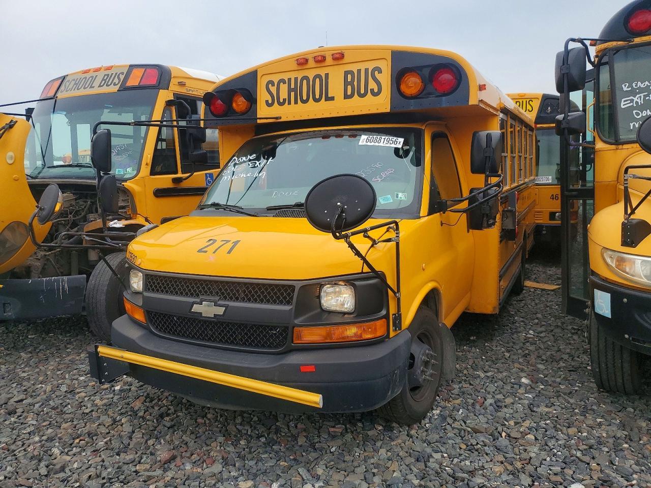 2012 Chevrolet Express School Bus - Фото 2