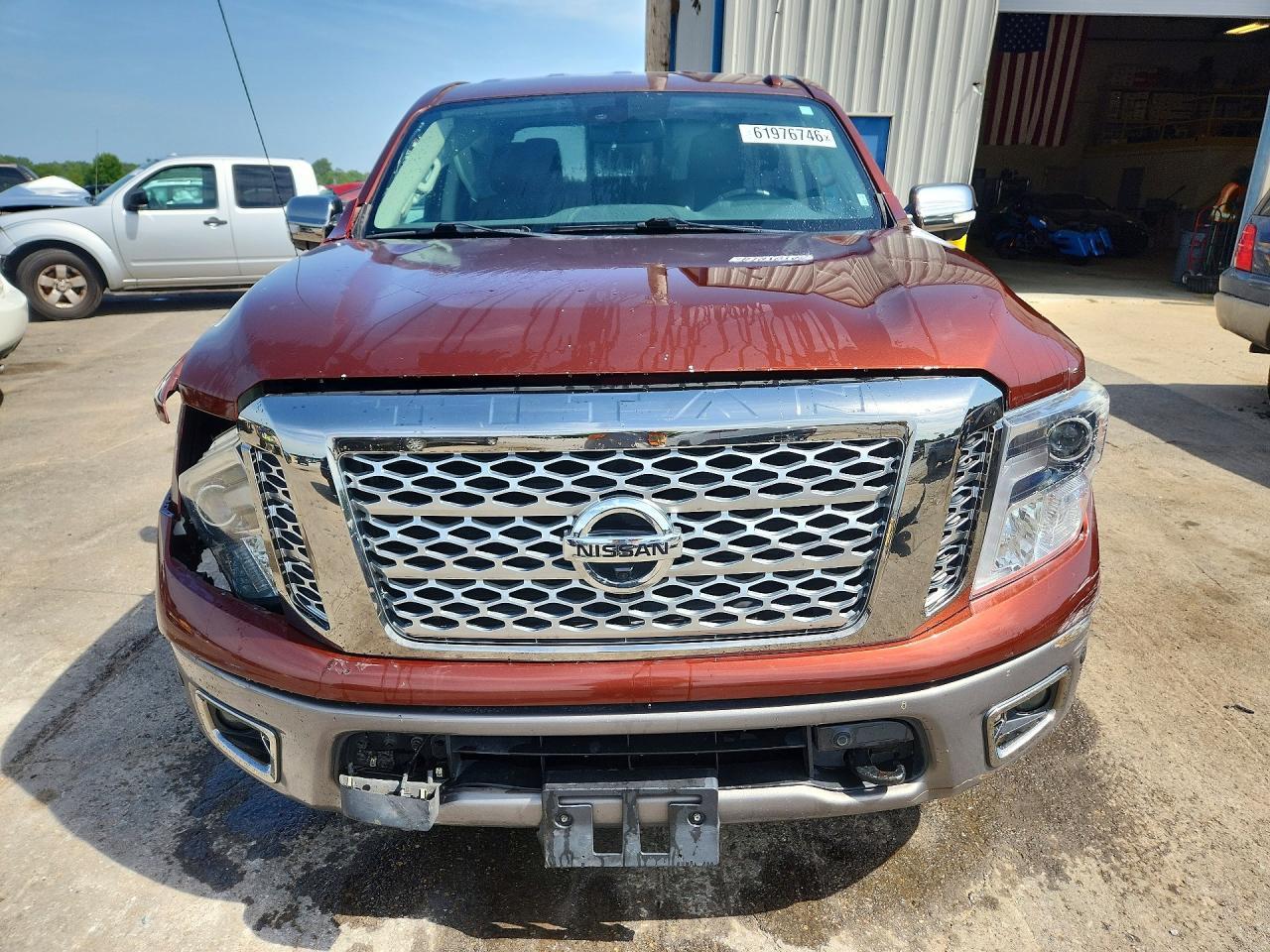 2017 Nissan Titan Platinum Reserve - Image 5