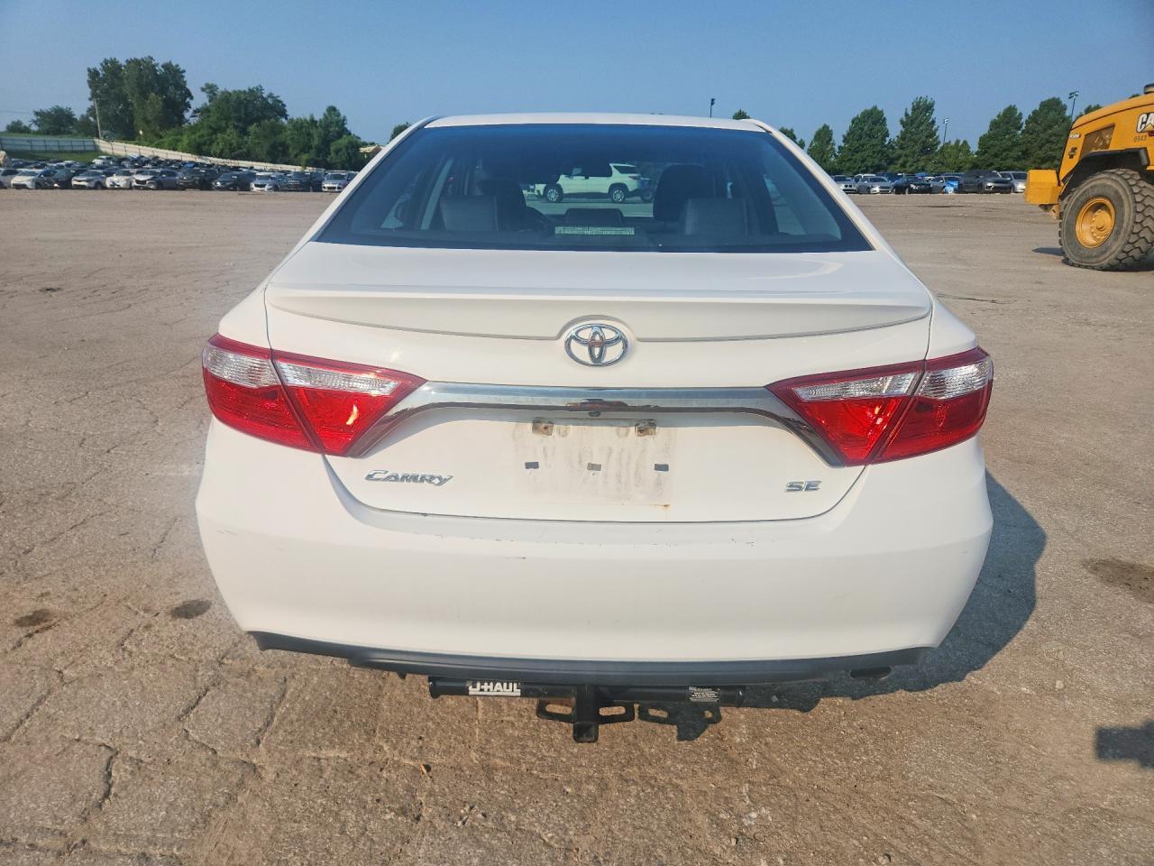 2017 Toyota Camry Se - Фото 6