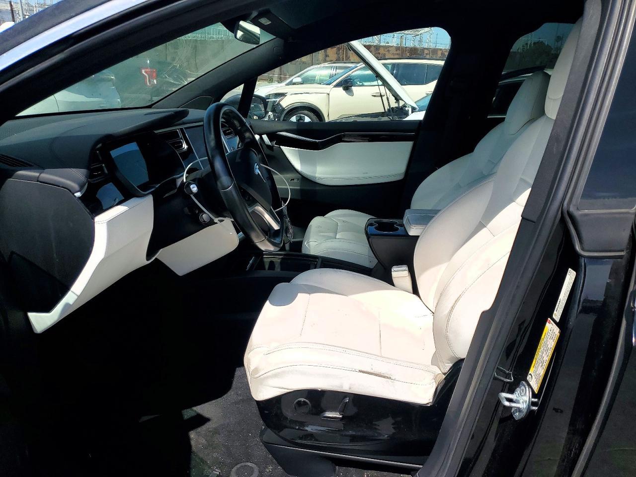 2016 Tesla Model X - Фото 7