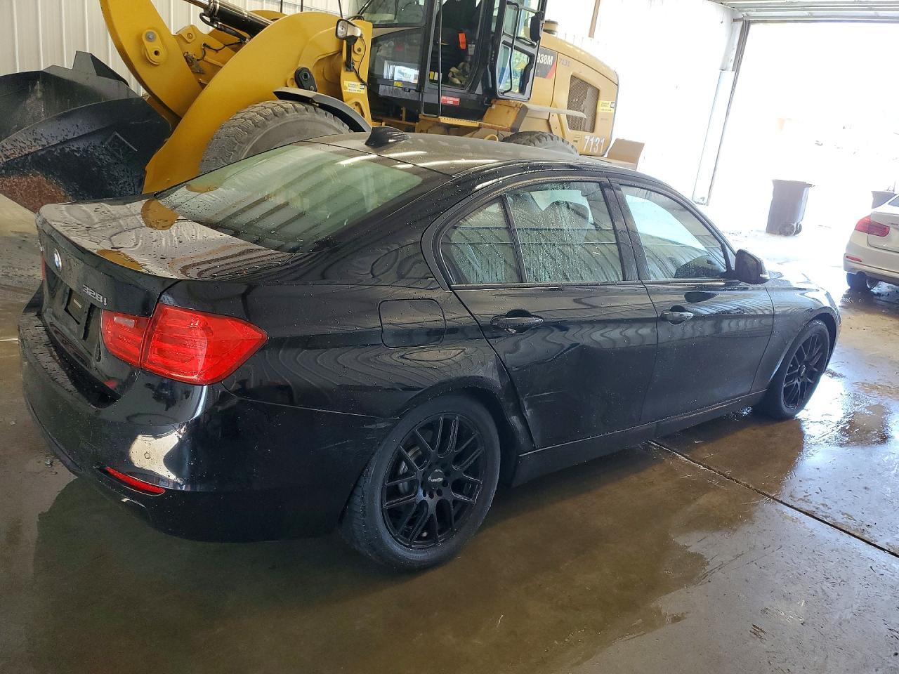 2013 BMW 328 Xi Sulev - Image 3