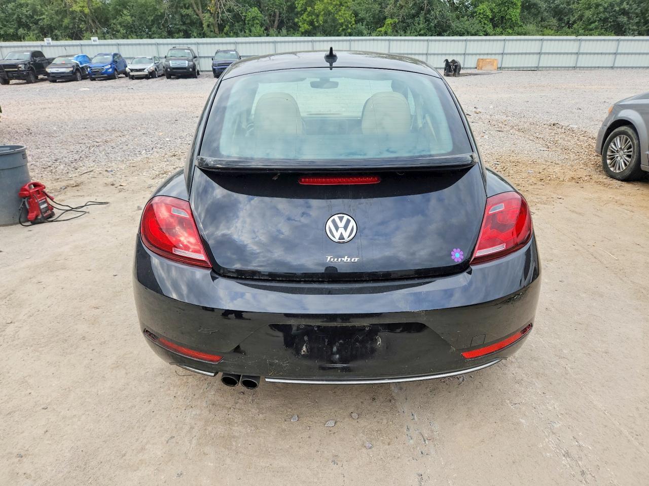 2018 Volkswagen Beetle Se - Фото 6