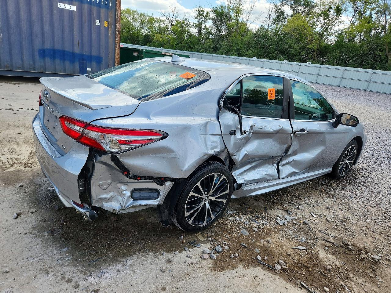 2019 Toyota Camry Se - Фото 3