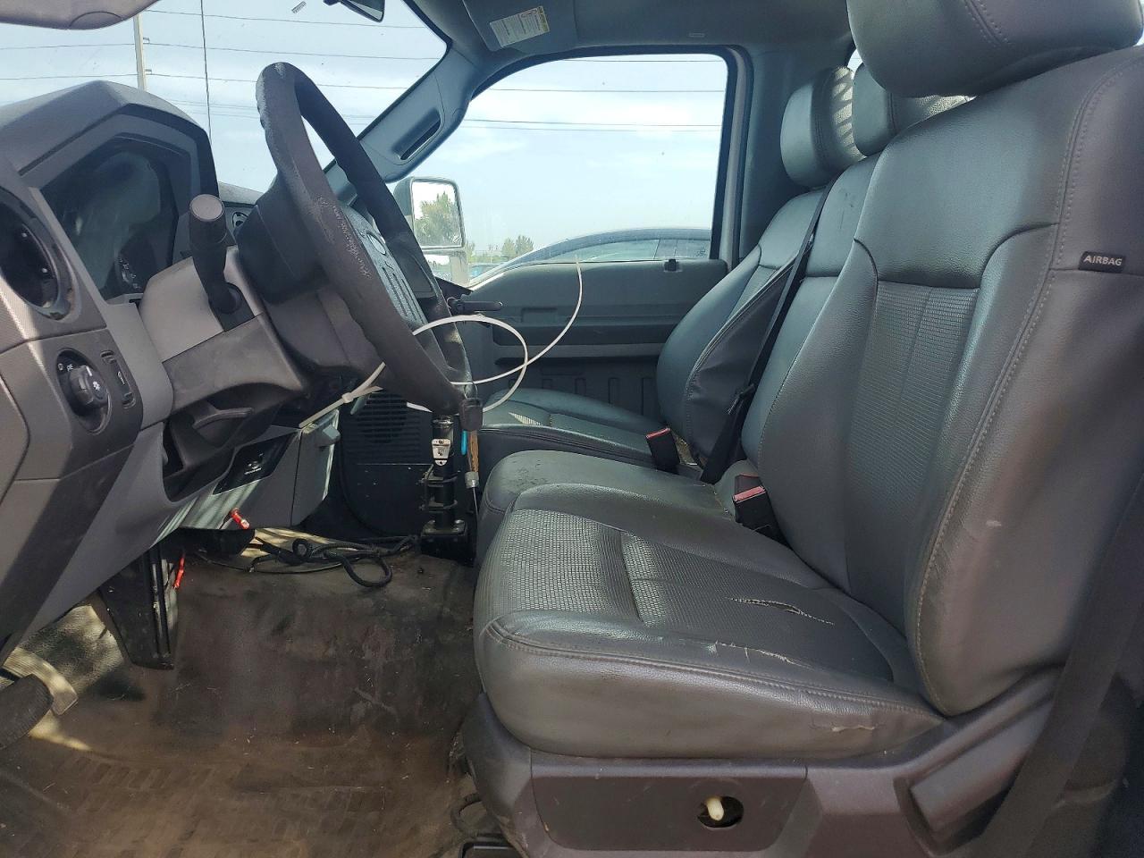 2013 Ford F550 Super Duty - Image 7