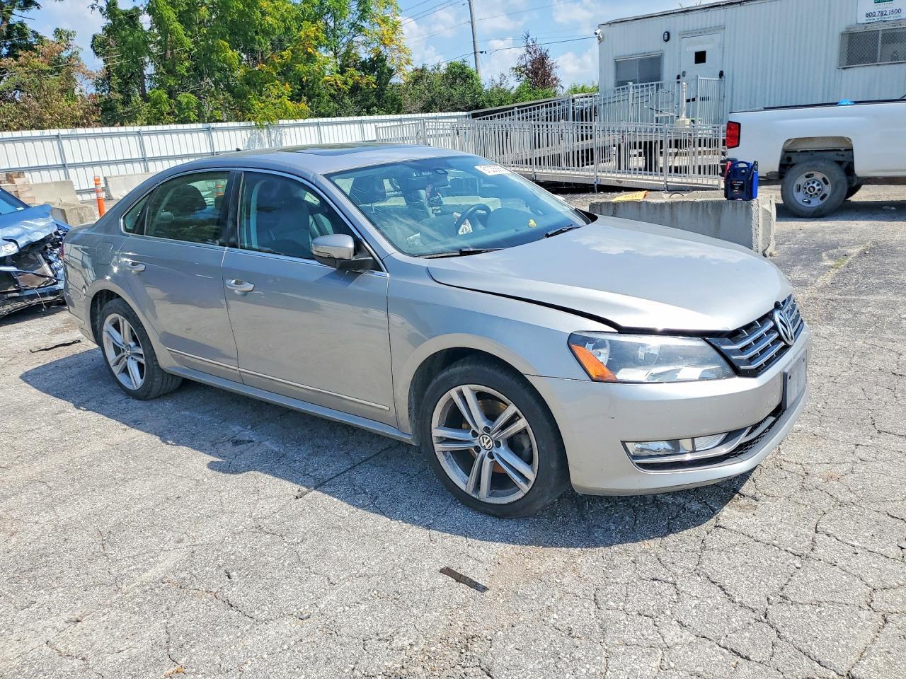 2014 Volkswagen Passat Se - Фото 4
