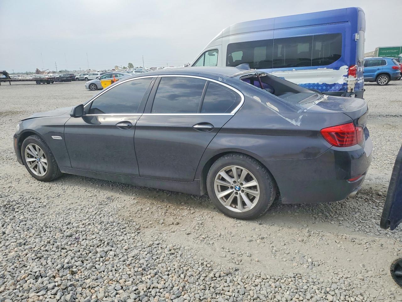 2016 BMW 528 Xi - Image 2