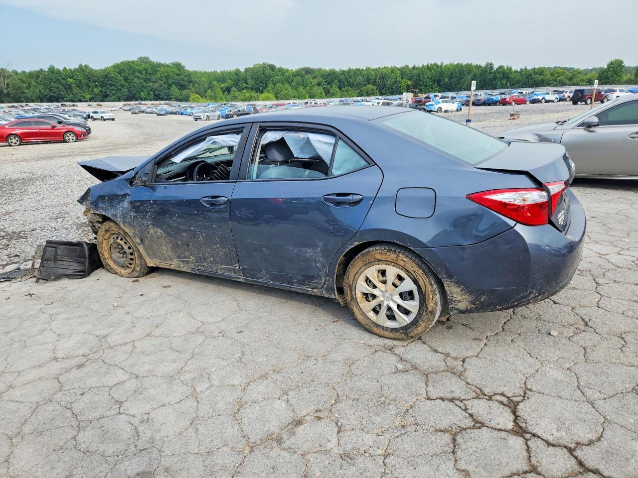 2015 Toyota Corolla L - Фото 2