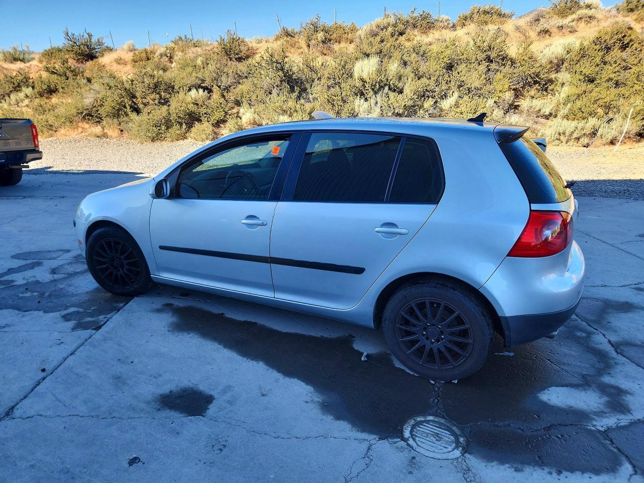 2007 Volkswagen Rabbit - Image 2