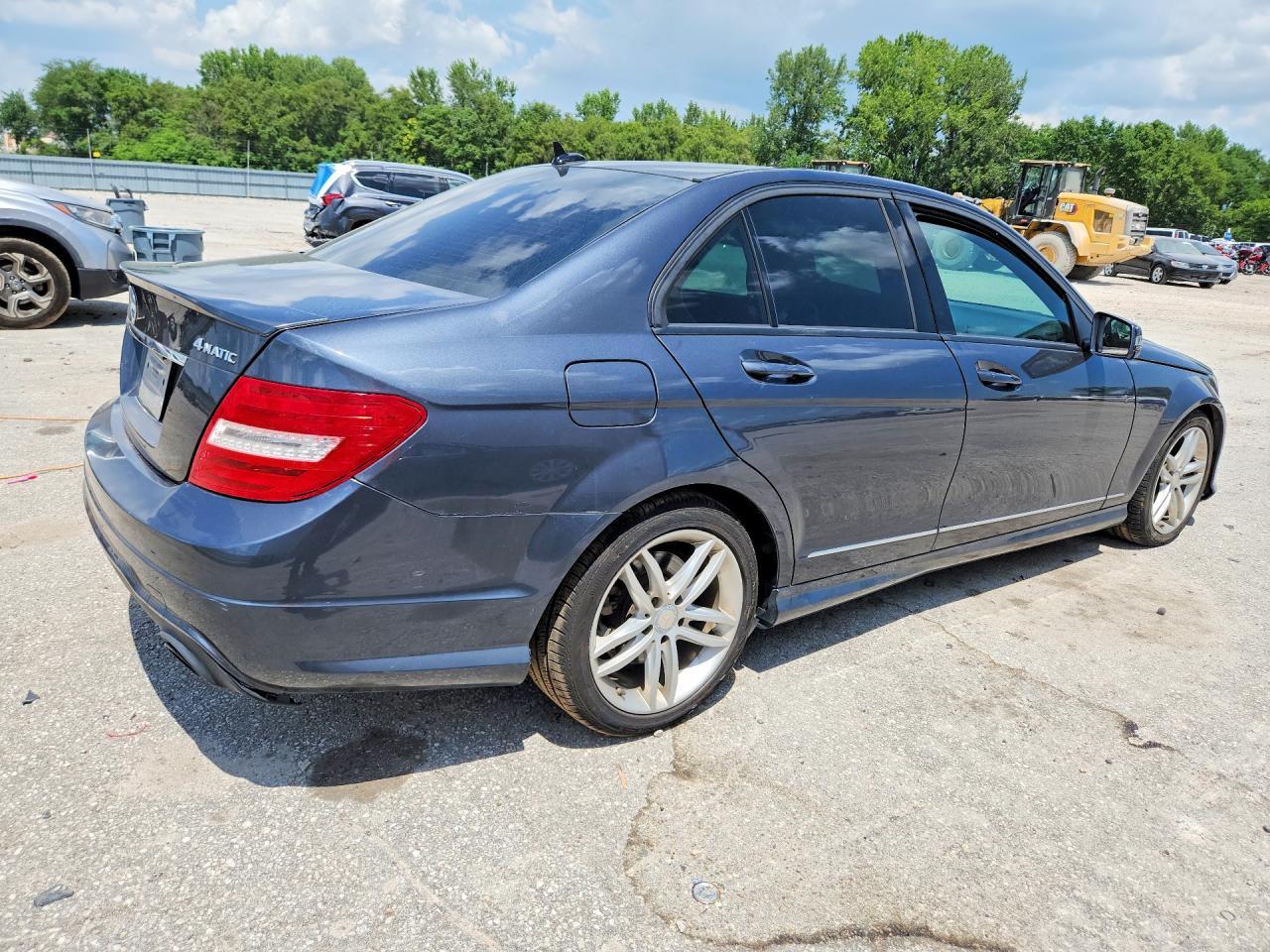 2014 Mercedes-Benz C 300 4Matic - Image 3