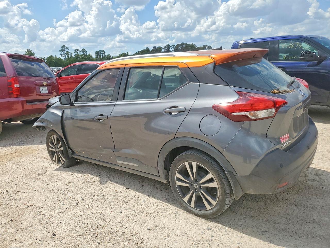 2020 Nissan Kicks Sr - Фото 2
