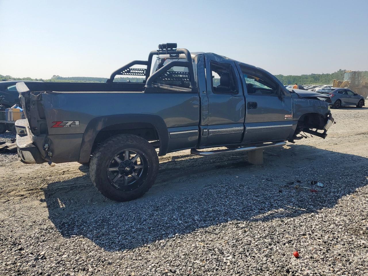 2002 Chevrolet Silverado K1500 - Image 3
