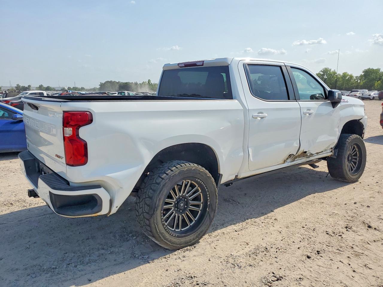 2022 Chevrolet Silverado Ltd K1500 Rst - Фото 3