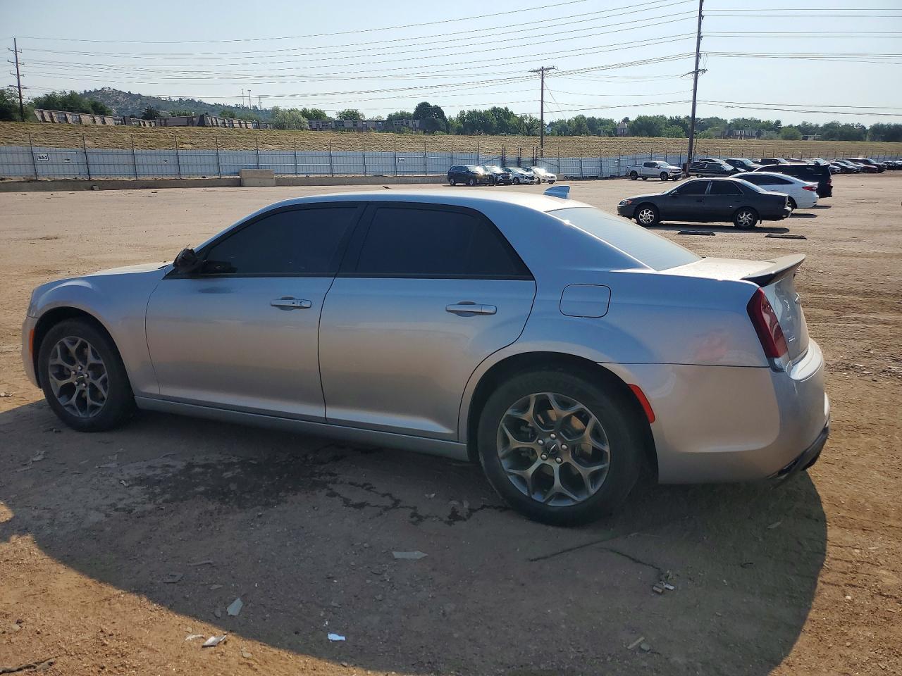 2016 Chrysler 300 S - Фото 2