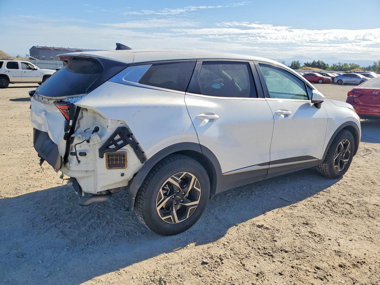 2023 Kia Sportage Lx - Фото 3