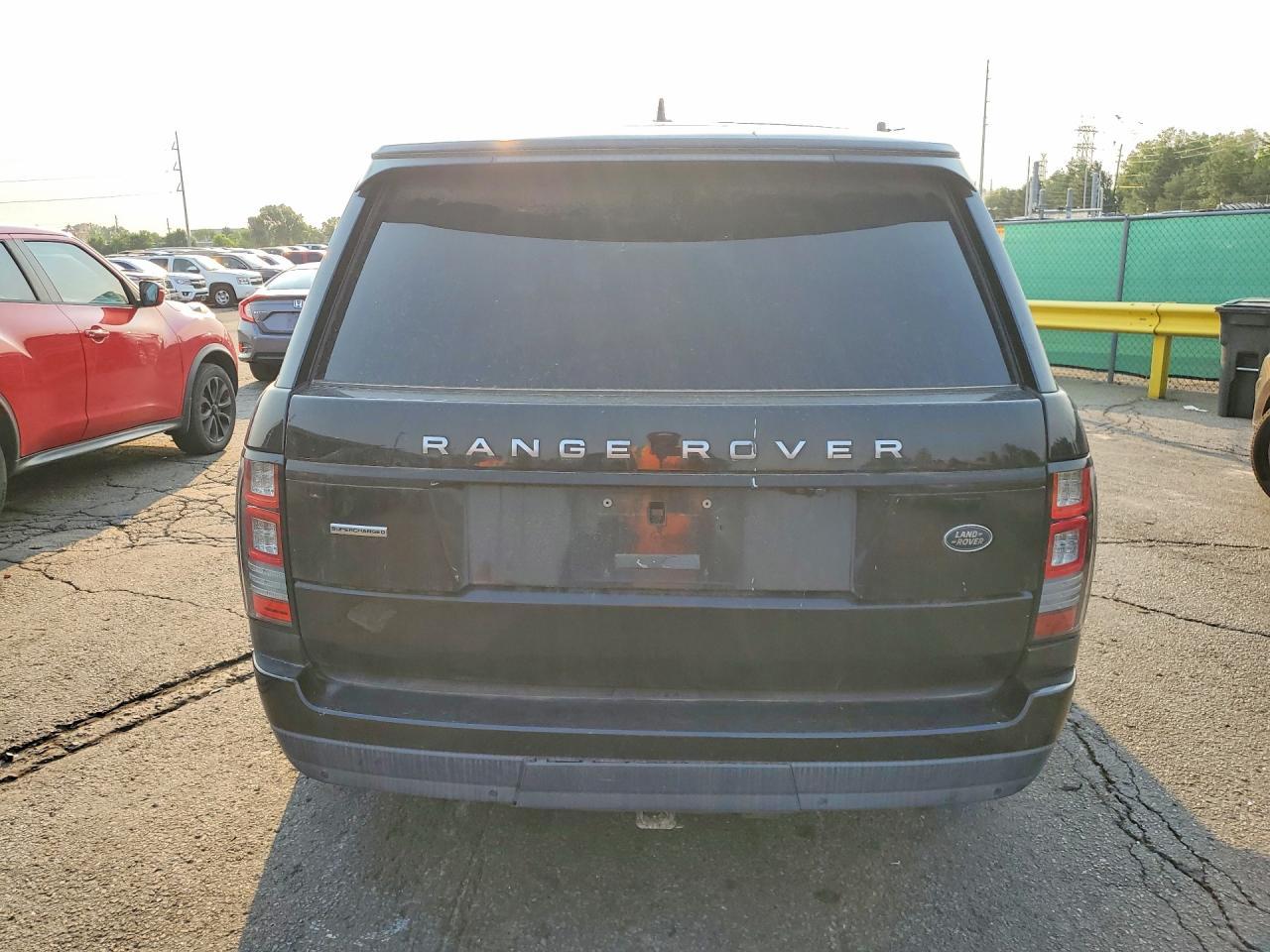 2016 Land Rover Range Rover Supercharged - Image 6