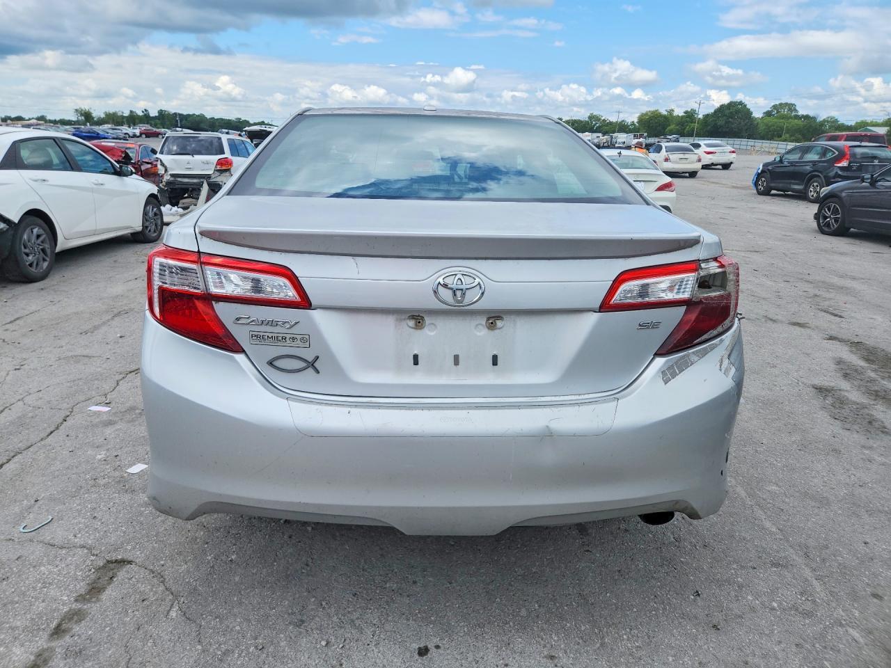 2012 Toyota Camry Se - Image 6