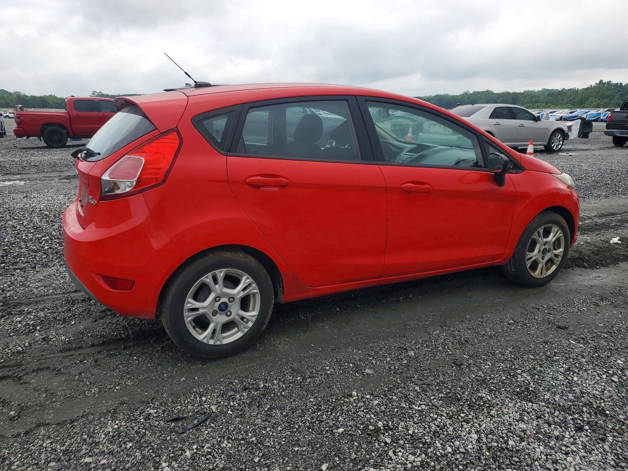 2015 Ford Fiesta Se - Image 3