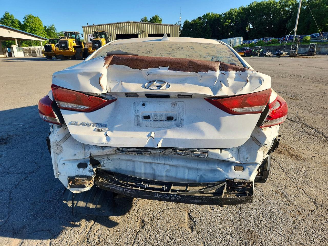 2017 Hyundai Elantra - Фото 6