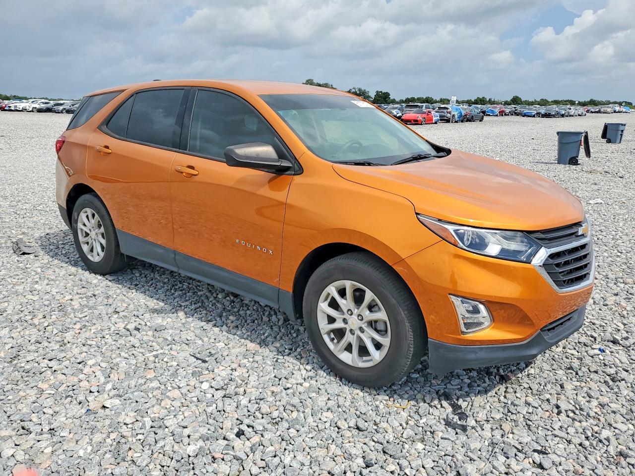 2019 Chevrolet Equinox Ls - Image 4