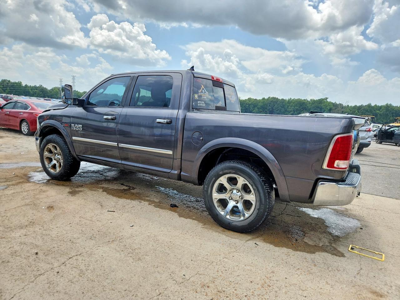 2016 Ram 1500 Laramie - Фото 2
