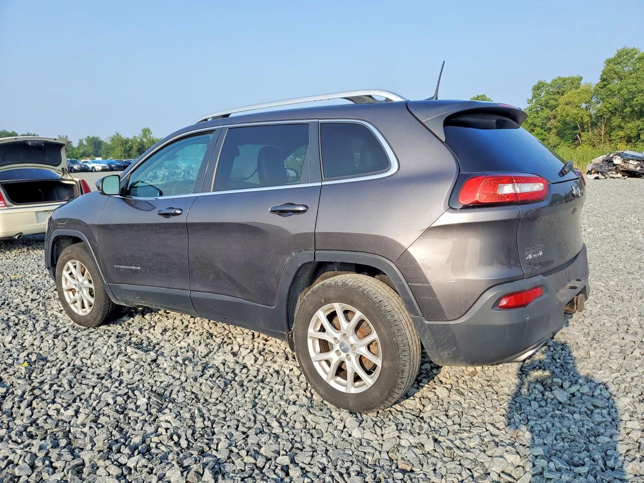 2018 Jeep Cherokee Latitude Plus - Фото 2