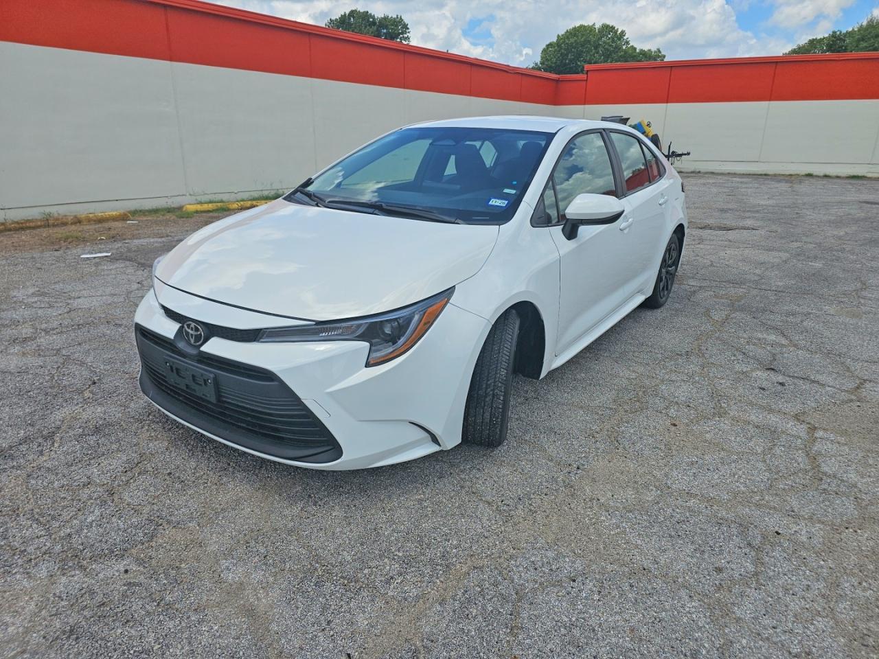 2025 Toyota Corolla Le - Image 2