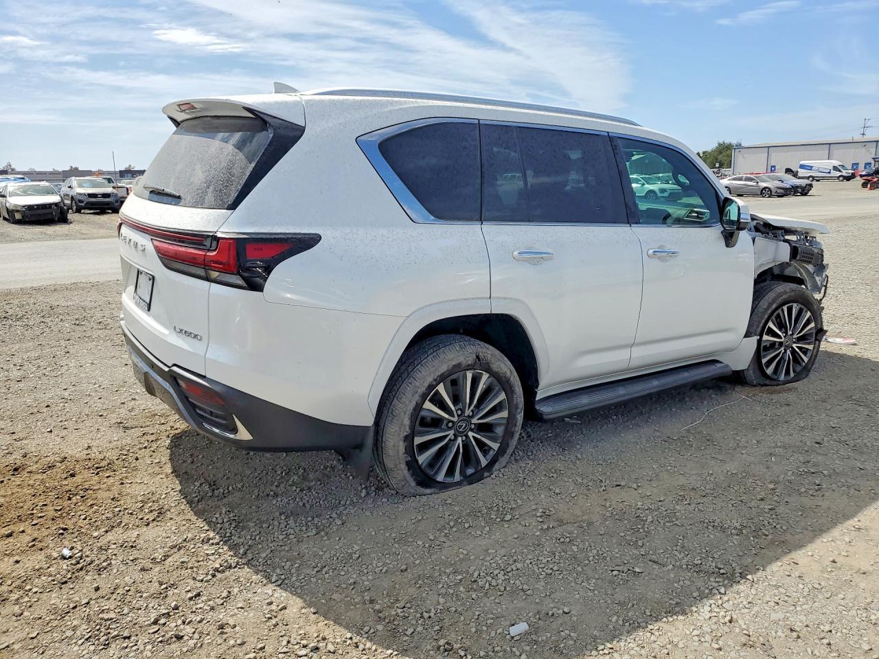 2024 Lexus Lx 600 Premium - Фото 3