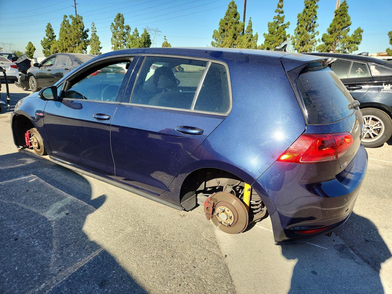 2017 Volkswagen Gti S/Se - Фото 2
