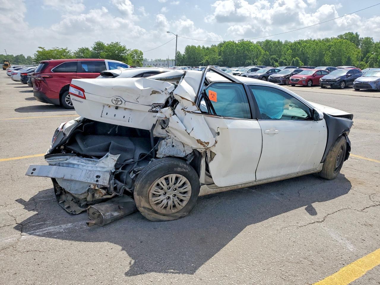 2012 Toyota Camry Le - Фото 3