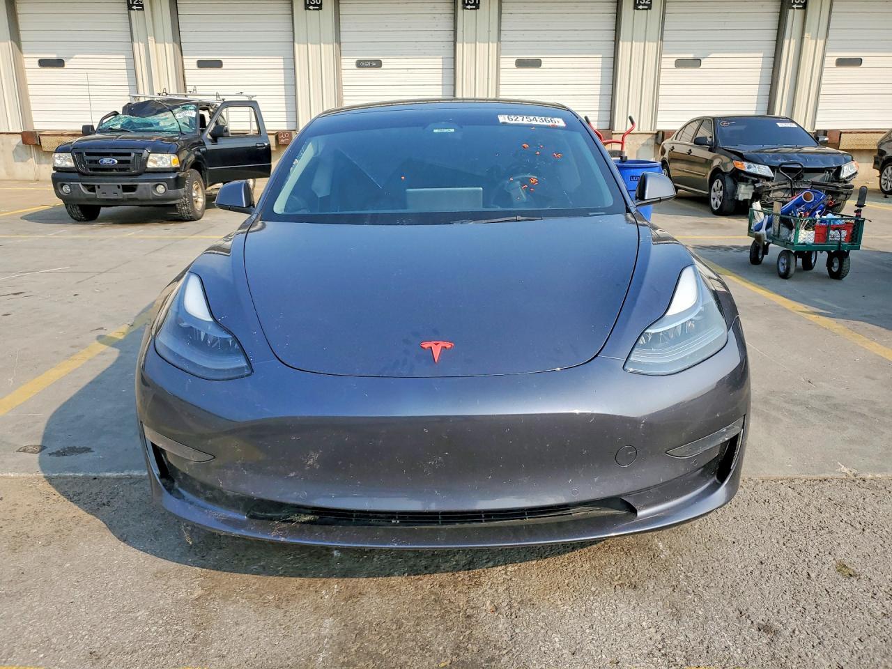 2022 Tesla Model 3 - Фото 5