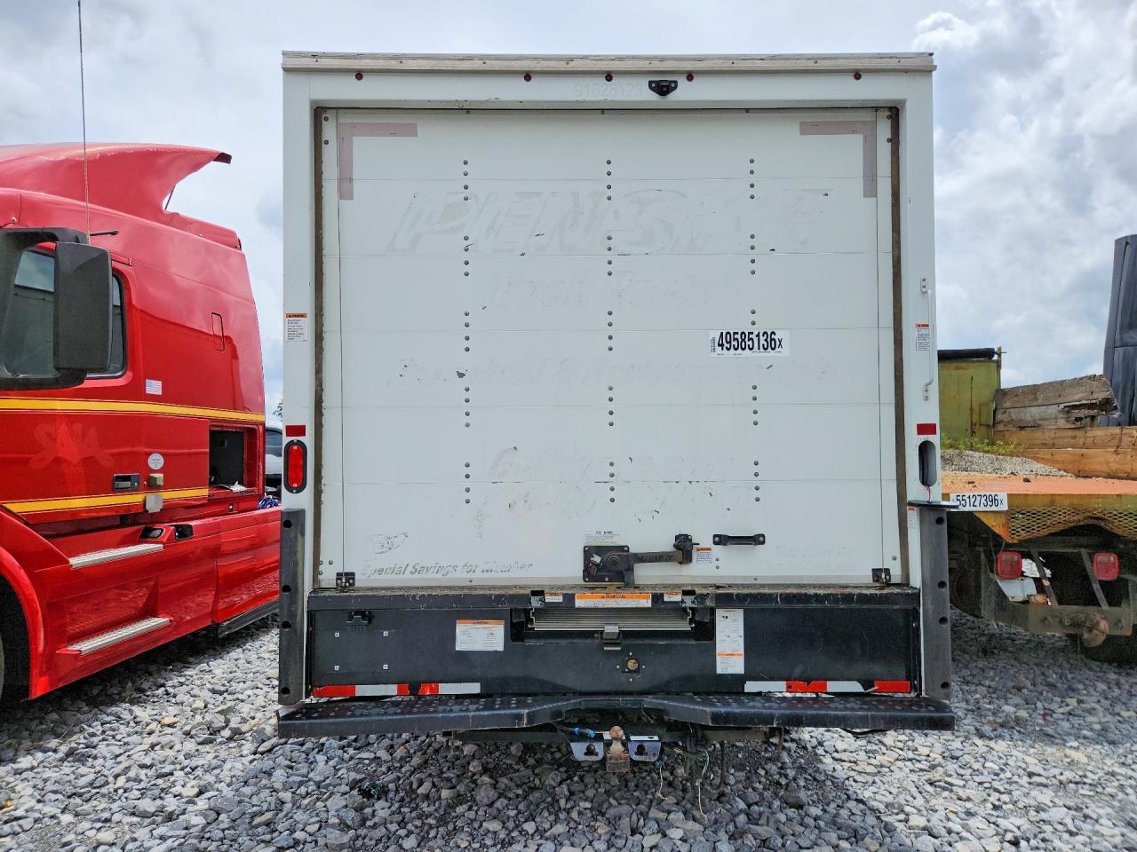 2022 GMC Savana Box Truck - Фото 6