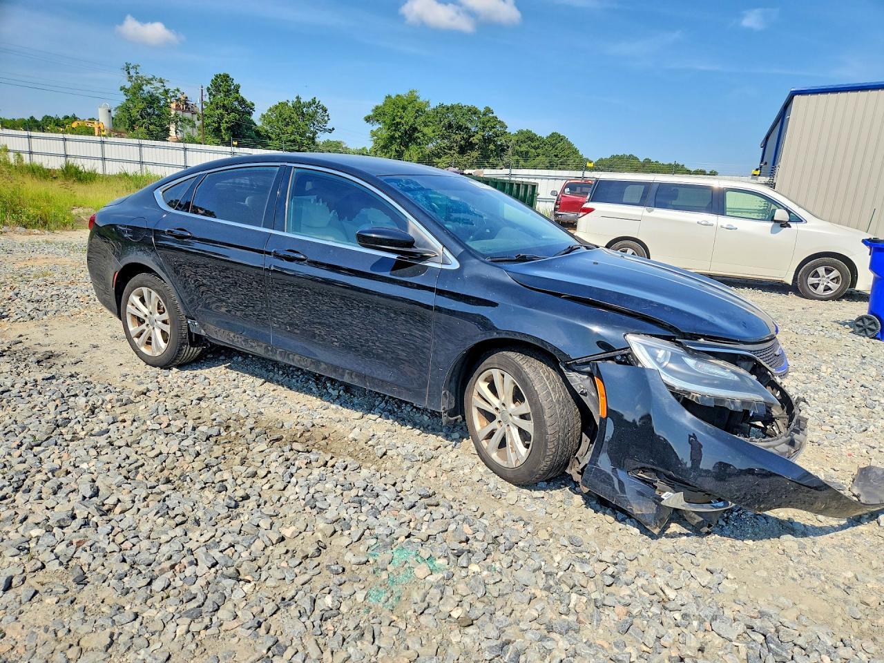 2016 Chrysler 200 Limited - Фото 4