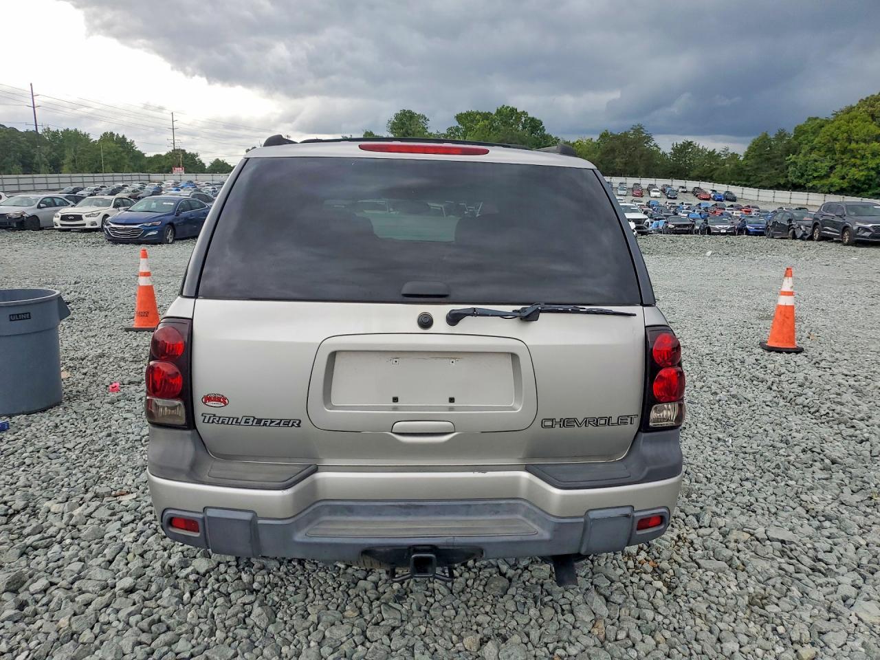 2004 Chevrolet Trailblazer Ls/Lt - Image 6