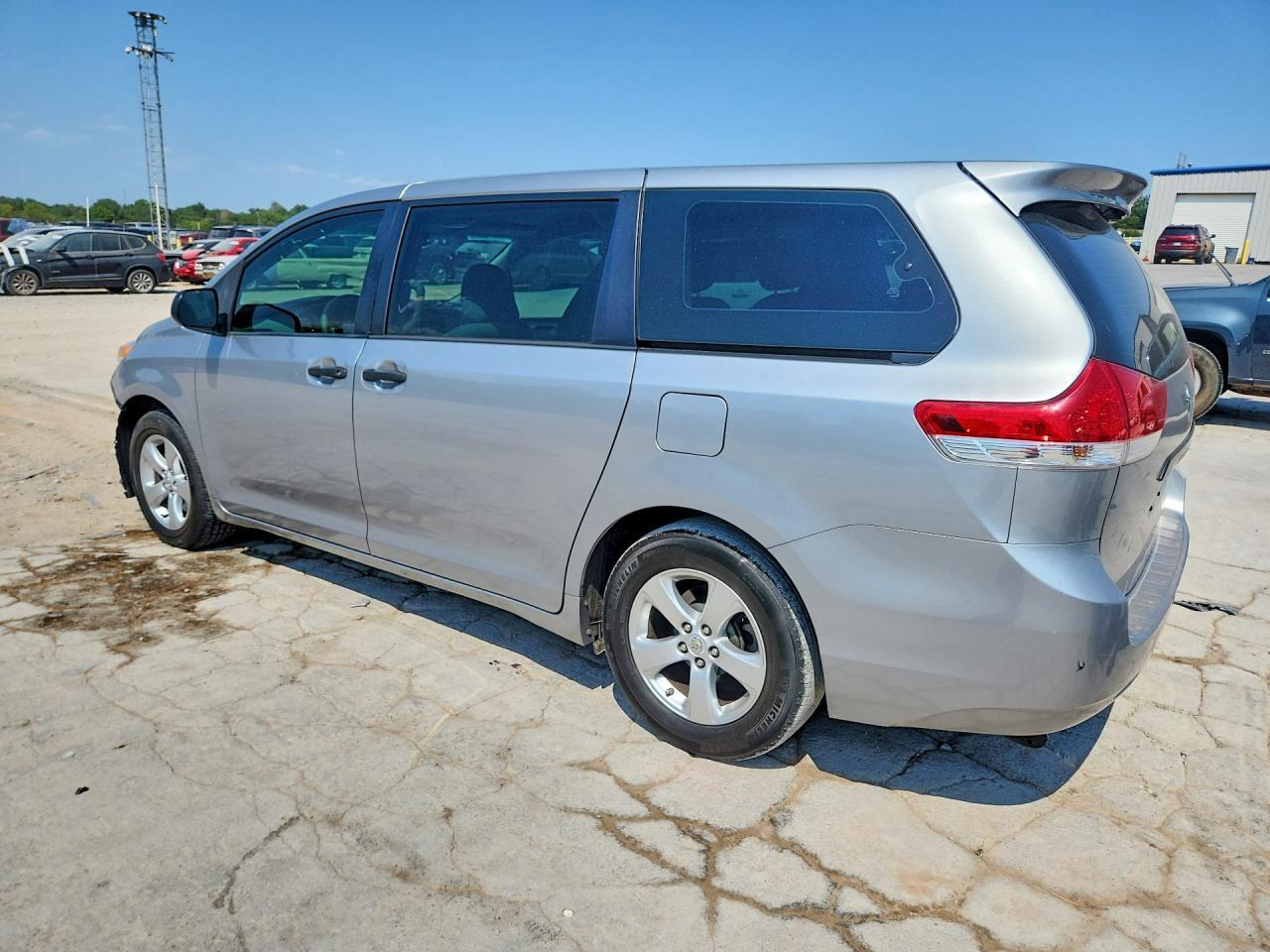 2013 Toyota Sienna L 7-Passenger - Image 2