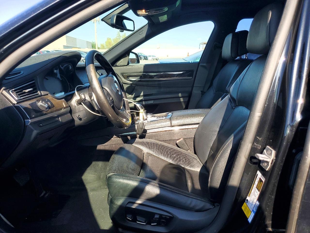 2015 BMW 740 I - Фото 7
