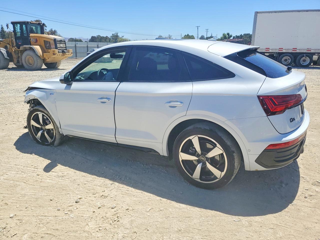 2023 Audi Q5 Sportback Prestige 45 - Image 2