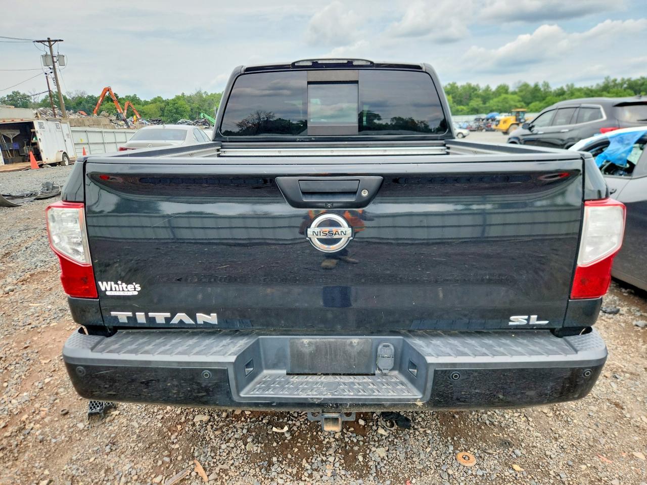 2017 Nissan Titan S - Фото 6