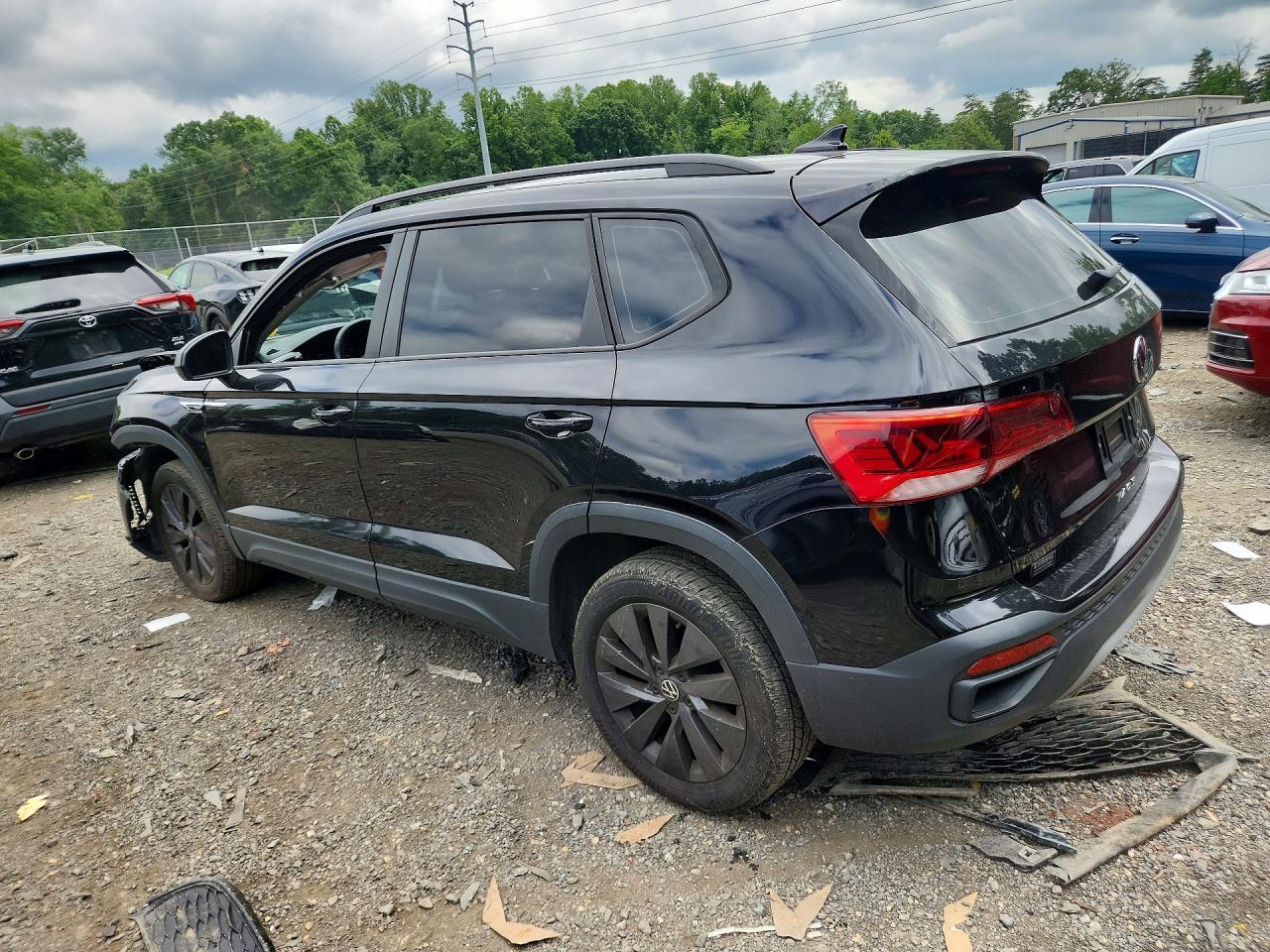 2024 Volkswagen Taos S - Фото 2