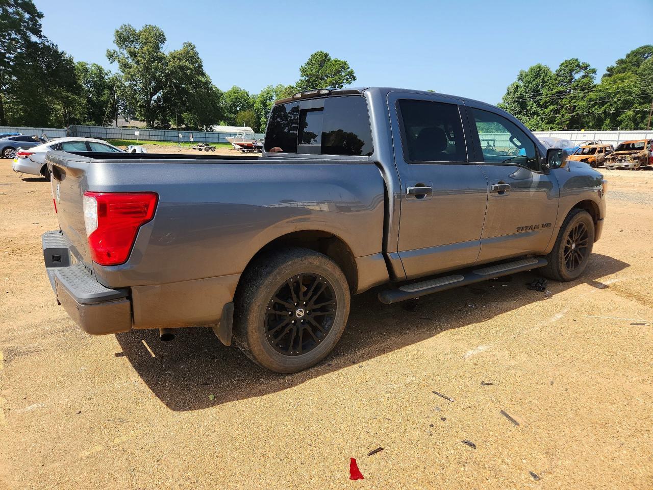 2018 Nissan Titan Sv - Фото 3
