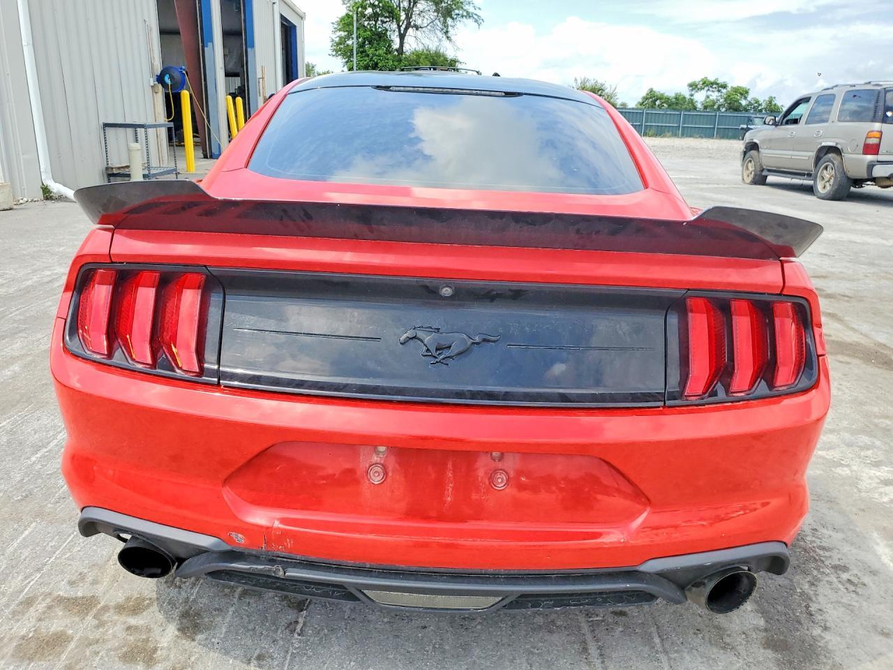 2018 Ford Mustang - Фото 6